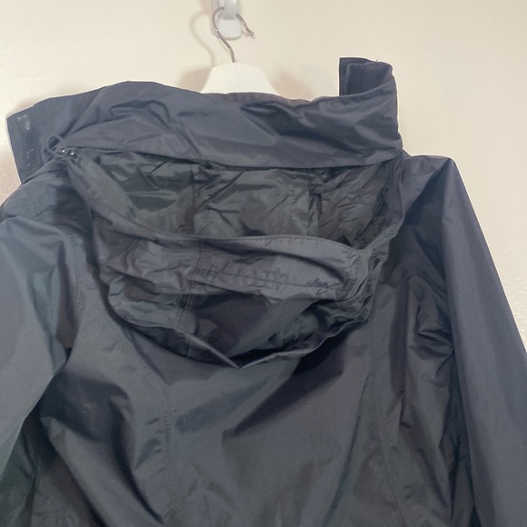 The North Face Windbreaker/Rain Jacket - Picture 5 of 7